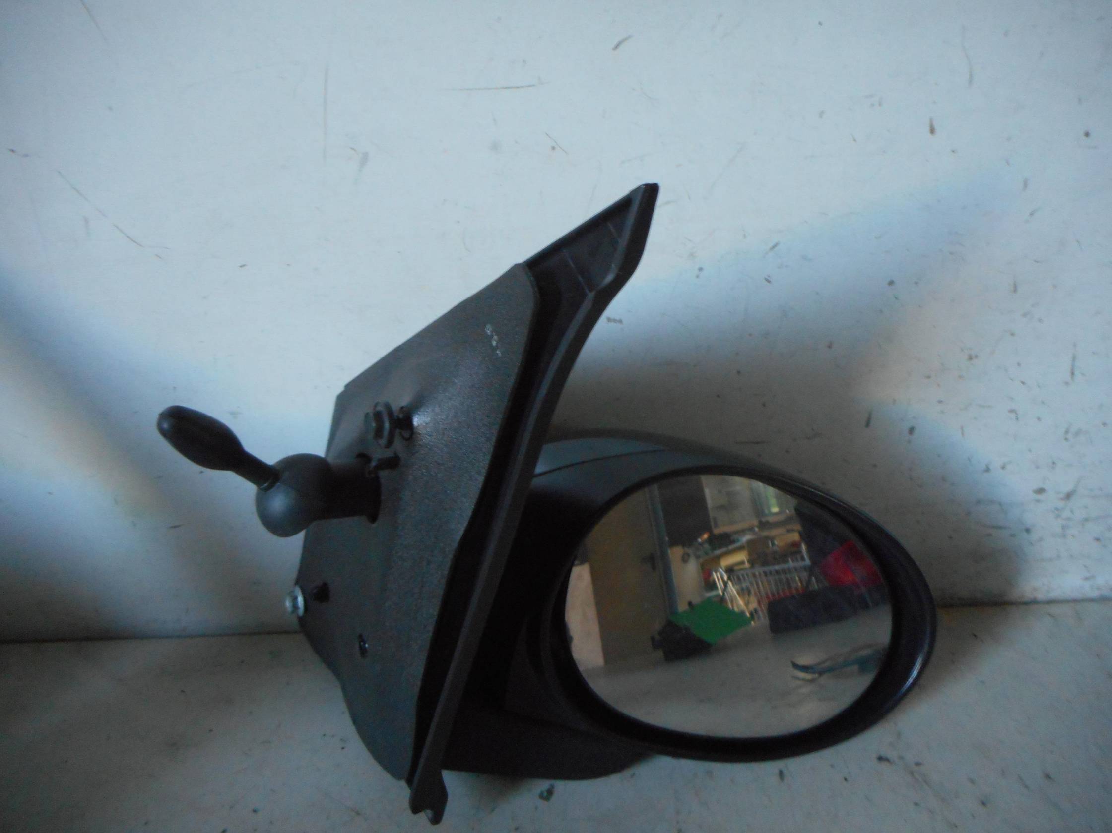 Retrovisore est. dx.